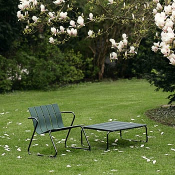 OC2 garden furniture designed by Nanna Ditzel